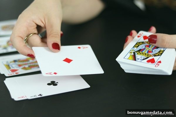 彩金游戏中的推牌九心理艺术：概率洞察与人性解读